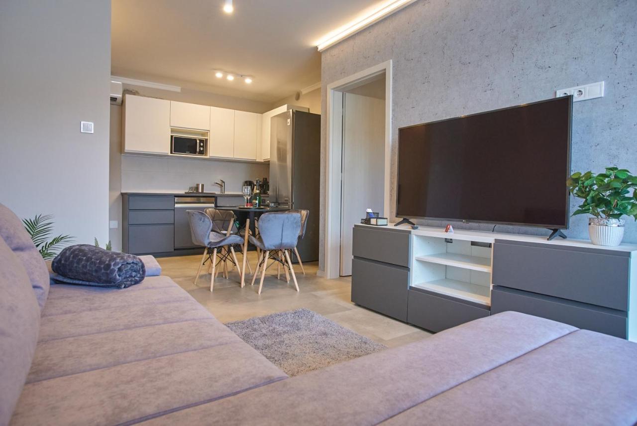Sunlight Red Szeged Apartment Luaran gambar